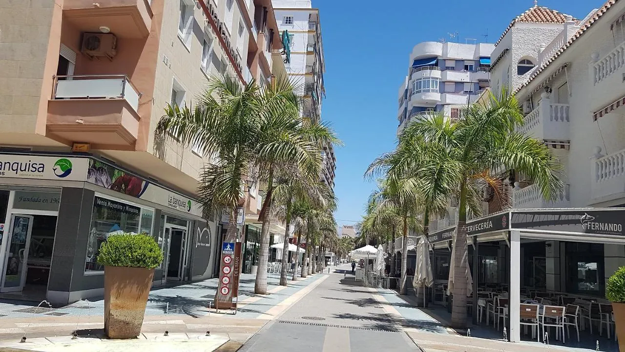 Casa De Tio, 3 Bedroom 2 Bath Townhouse, Casa Centro De Torre Del Mar Apartment